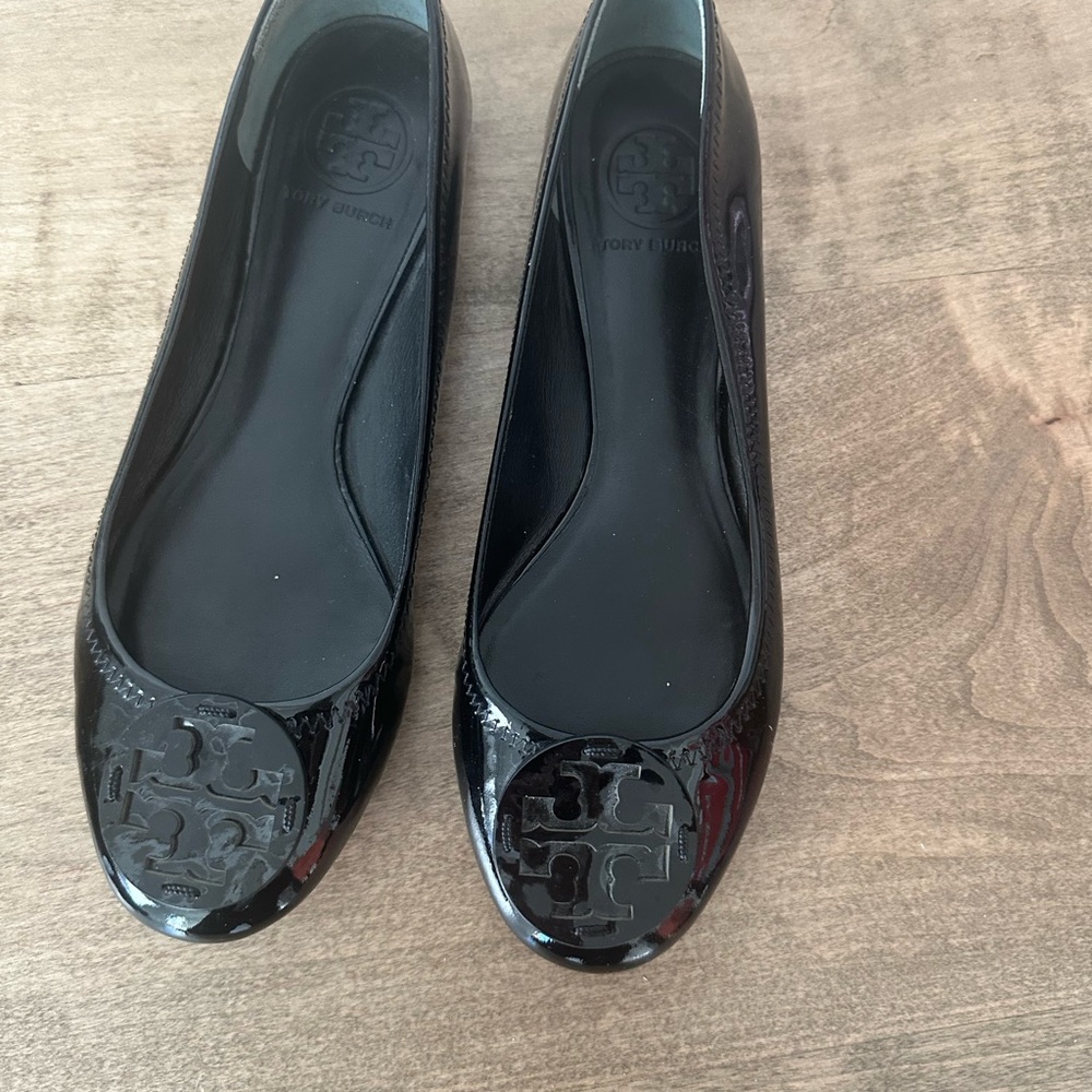 Tory Burch Glossy Black Flats with Logo